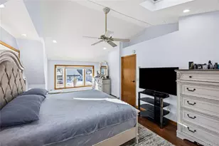 43 Wildflower Ln, Wantagh, NY 11793 - Photo 15