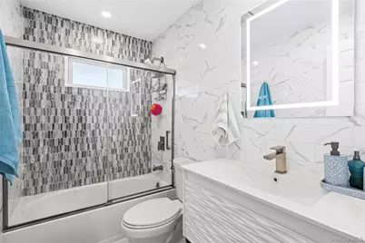 43 Wildflower Lane, Wantagh, NY 11793 - Photo 11