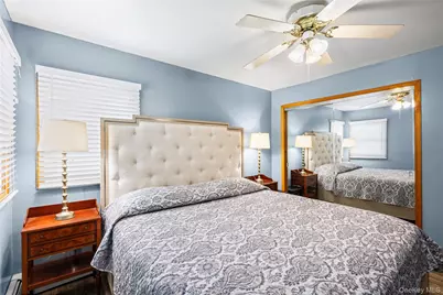 43 Wildflower Lane, Wantagh, NY 11793 - Photo 13