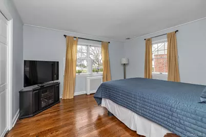 212 Wilton Street, New Hyde Park, NY 11040 - Photo 11