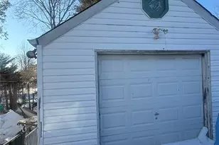 49 Peters Blvd, Central Islip, NY 11722 - Photo 3