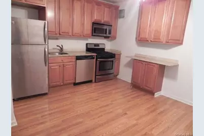 15 Clent Road #3C, Great Neck, NY 11021 - Photo 3
