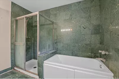 205 Fairfield Drive E, Holbrook, NY 11741 - Photo 27