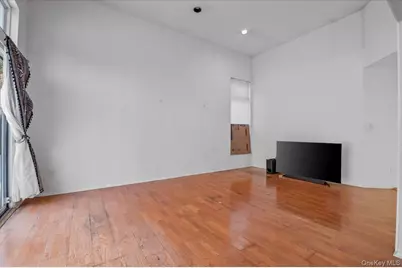 205 Fairfield Drive E, Holbrook, NY 11741 - Photo 11