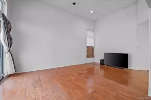 205 Fairfield Dr E, Holbrook, NY 11741 - Photo 11