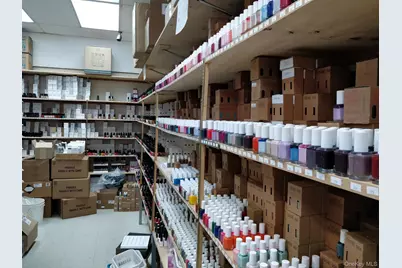 5904 Kissena Boulevard, Flushing, NY 11355 - Photo 7