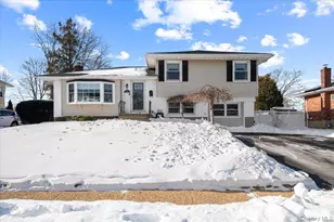 46 Lincoln St, Farmingdale, NY 11735 - Photo 3