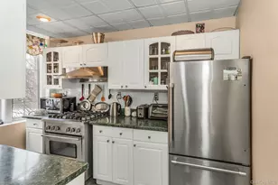 10 Holder Pl, Forest Hills, NY 11375 - Photo 9