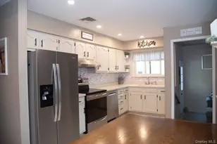 171 Tyler Ave, Miller Place, NY 11764 - Photo 9