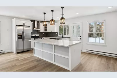 304 Kingston Court, Ridge, NY 11961 - Photo 15