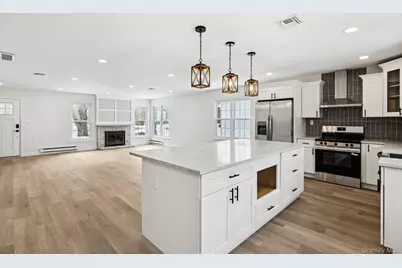 304 Kingston Court, Ridge, NY 11961 - Photo 17