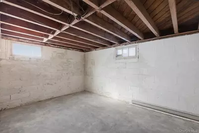 101 Spruce Avenue, Bethpage, NY 11714 - Photo 27