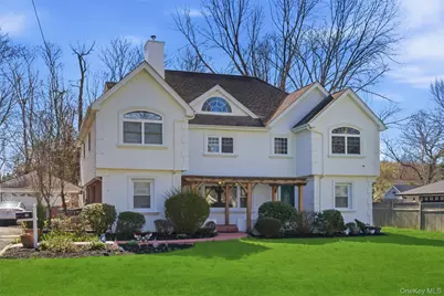 12 Cannon Court, Huntington, NY 11743 - Photo 1