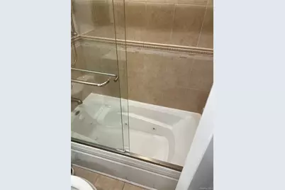 2023 Whitestone Expressway, Whitestone, NY 11357 - Photo 17