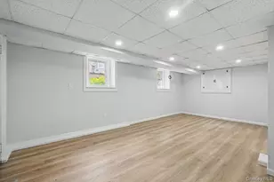 21-17 Hazen St, East Elmhurst, NY 11370 - Photo 25