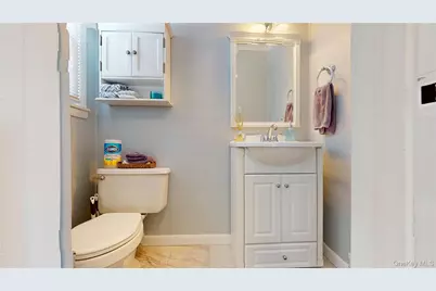 638 Saint George Avenue, North Babylon, NY 11703 - Photo 15