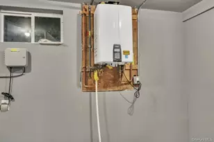 858 Prescott St, Valley Stream, NY 11580 - Photo 33