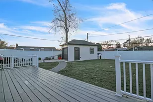 858 Prescott St, Valley Stream, NY 11580 - Photo 31