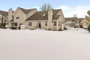 75 Meadow Pond Cir, Miller Place, NY 11764 - Photo 29