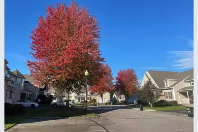 75 Meadow Pond Circle, Miller Place, NY 11764 - Photo 5