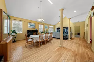 75 Meadow Pond Cir, Miller Place, NY 11764 - Photo 9