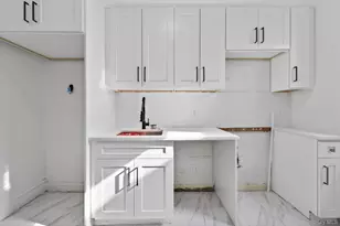 667 Hemlock St, Brooklyn, NY 11208 - Photo 9