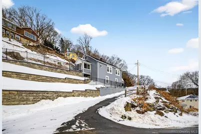 139 S Kensico Avenue, Valhalla, NY 10595 - Photo 13