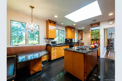 13 Lighthouse Road, Great Neck, NY 11024 - Photo 15