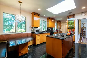 13 Lighthouse Rd, Great Neck, NY 11024 - Photo 15