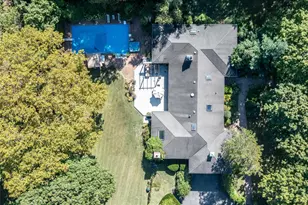 13 Lighthouse Rd, Great Neck, NY 11024 - Photo 31