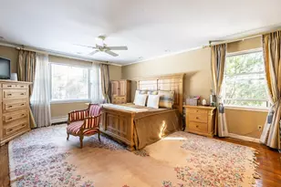 13 Lighthouse Rd, Great Neck, NY 11024 - Photo 17