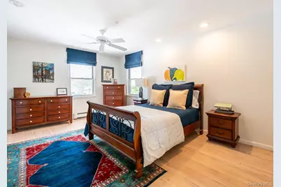 13 Lighthouse Road, Great Neck, NY 11024 - Photo 19