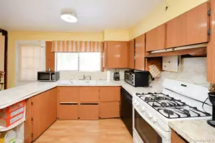 7 S Oak St, Spring Valley, NY 10977 - Photo 19