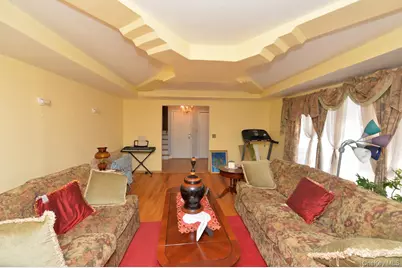 7 S Oak Street, Spring Valley, NY 10977 - Photo 5