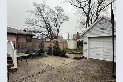 17 Litchfield Av #1 Avenue, Elmont, NY 11003 - Photo 7