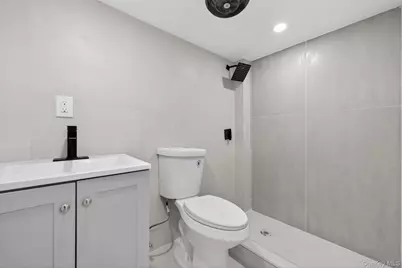 11420 149th Street, Jamaica, NY 11436 - Photo 17