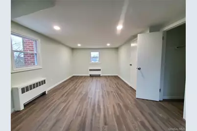 273 South 16th St, Lindenhurst, NY 11757 - Photo 7