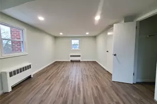 273 S 16th St, Lindenhurst, NY 11757 - Photo 7