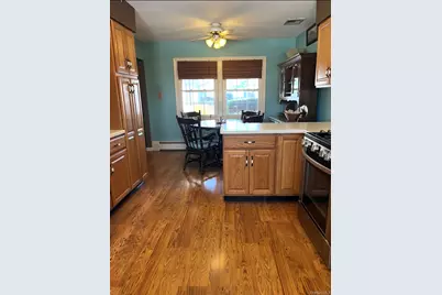 8 Royalston Lane, South Setauket, NY 11720 - Photo 9