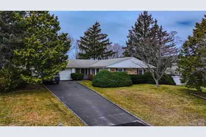 8 Royalston Lane, South Setauket, NY 11720 - Photo 1