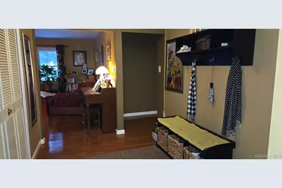 8 Royalston Lane, South Setauket, NY 11720 - Photo 5