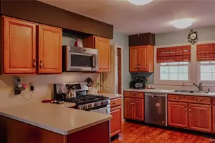 8 Royalston Ln, South Setauket, NY 11720 - Photo 7