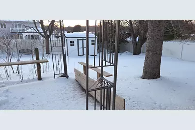 8 Royalston Lane, South Setauket, NY 11720 - Photo 25