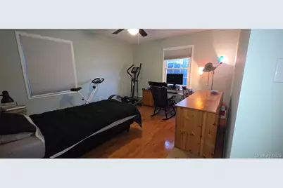 8 Royalston Lane, South Setauket, NY 11720 - Photo 17