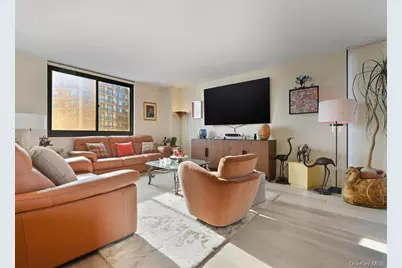 27110 Grand Central Parkway #25N, Floral Park, NY 11005 - Photo 7