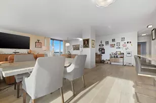 271-10 Grand Central Pkwy, Floral Park, NY 11005 - Photo 11