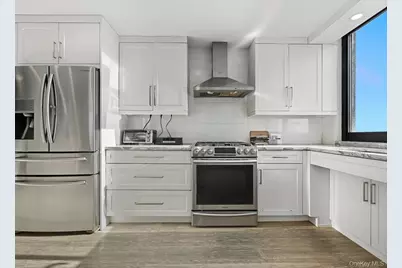 27110 Grand Central Parkway #25N, Floral Park, NY 11005 - Photo 17