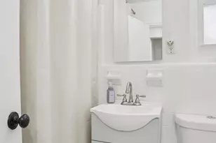 23 Lawrence Dr, White Plains, NY 10603 - Photo 13