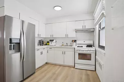 23 Lawrence Drive #A, White Plains, NY 10603 - Photo 9