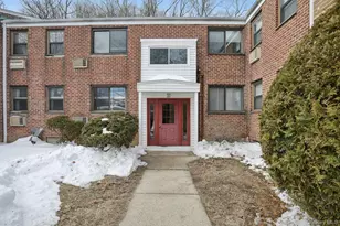 23 Lawrence Dr, White Plains, NY 10603 - Photo 3